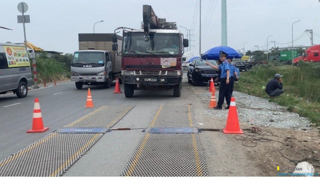 tp-hcm-xe-qua-tai-trong-tram-can-xe-tai-luu-dong-2023-3ds TP. Hồ Chí Minh bắt đầu thí điểm cân tự động hóa để xử lý xe vượt tải Cân điện tử tp-hcm-xe-qua-tai-trong-tram-can-xe-tai-luu-dong-2023-3ds TP. Hồ Chí Minh bắt đầu thí điểm cân tự động hóa để xử lý xe vượt tải Cân điện tử