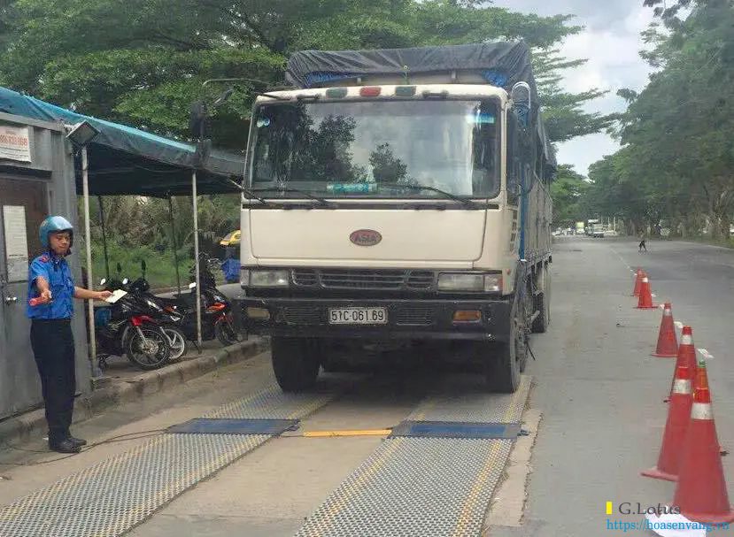 tp-hcm-ngan-chan-xe-qua-tai-tu-dong-hoasenvang-vn-24-05-2 Hệ thống cân tự động giúp giảm 91% xe quá tải, yêu cầu áp dụng rộng rãi cho nhiều tuyến đường. Cân điện tử tp-hcm-ngan-chan-xe-qua-tai-tu-dong-hoasenvang-vn-24-05-2 Hệ thống cân tự động giúp giảm 91% xe quá tải, yêu cầu áp dụng rộng rãi cho nhiều tuyến đường. Cân điện tử