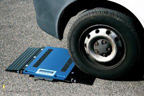 wwsc-wheel-axle-weighing-can-xe-tai-b1 Thiết Bị Cân Xách Tay Cho Xe Tải Di Động WW-SC Một Bàn Chính Hãng Dini Argeo Cân điện tử wwsc-wheel-axle-weighing-can-xe-tai-b1 Thiết Bị Cân Xách Tay Cho Xe Tải Di Động WW-SC Một Bàn Chính Hãng Dini Argeo Cân điện tử