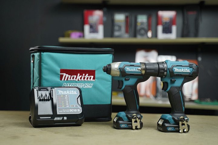 Máy khoan vít Makita CLX224S gồm 2 mẫu TD110D và DF333D kèm pin sạc. Máy khoan vít Makita CLX224S gồm 2 mẫu TD110D và DF333D kèm pin sạc.