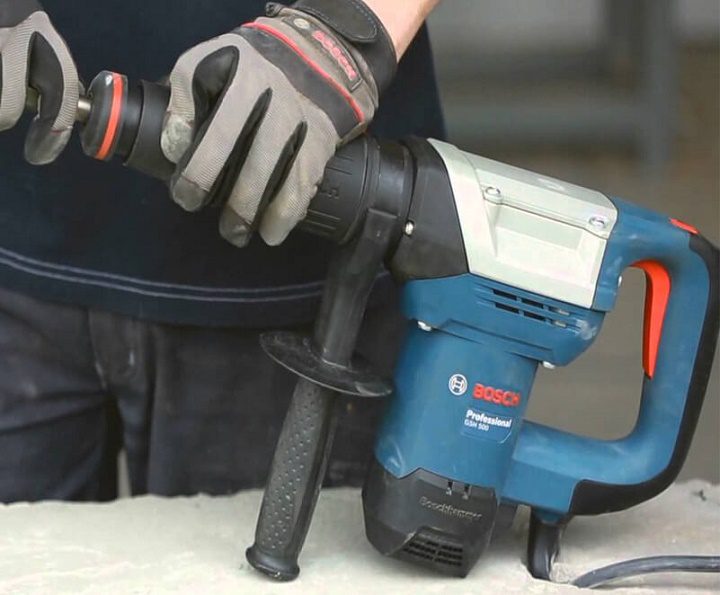 Mũi khoan và nắp chụp ngăn bụi