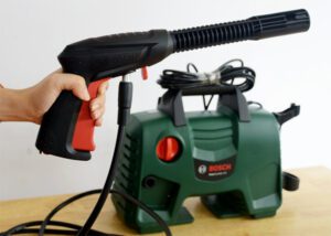 Súng phun AQT 110 nhẹ, dễ lắp đặt và sử dụng