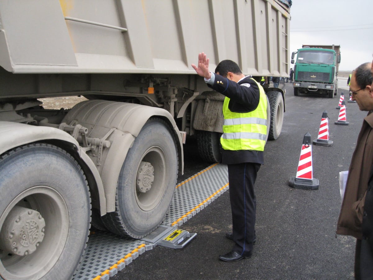 tram-can-xe-tai-xach-tay-hoasenvang-vn-5 Triển khai xử phạt TP.HCM phạt nguội xe chở quá tải tại 3 trạm cân điện tử Cân điện tử tram-can-xe-tai-xach-tay-hoasenvang-vn-5 Triển khai xử phạt TP.HCM phạt nguội xe chở quá tải tại 3 trạm cân điện tử Cân điện tử